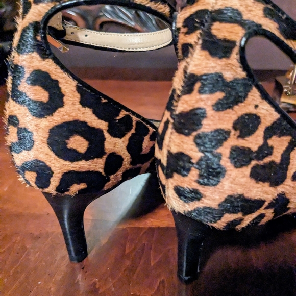 New Gorgeous Animal Print Fur Like "Franco Sarto" Ladies Strap Shoes - Picture 3 of 10